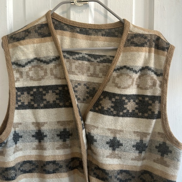 Top - Picture 2 of 14